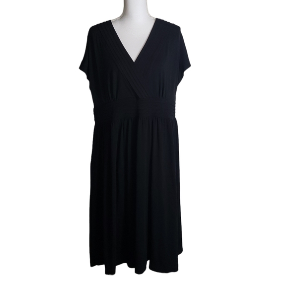 Apt. 9 Dresses & Skirts - Apt 9 Woman Black Surplice Faux Wrap Dress Size 1X V-Neck Keyhole Stretch NWT
